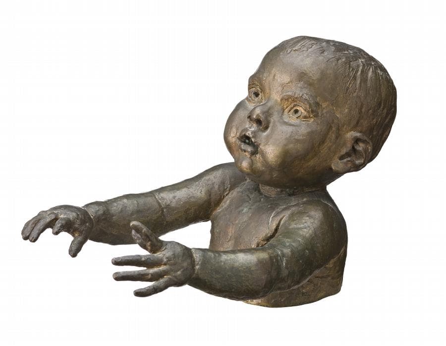 BABY WITH ARMS