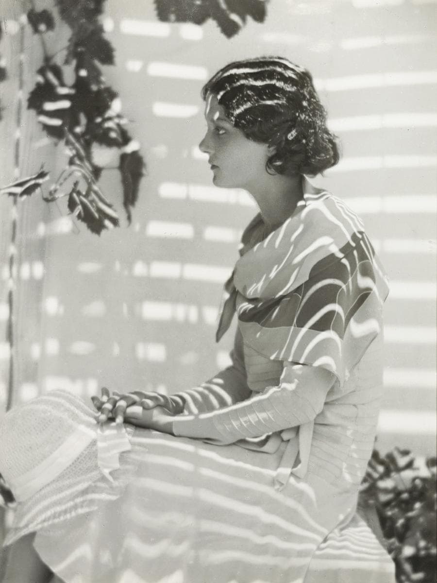 DOROTHY GADSBY (ROSEVILLE) PROFILE, 1931 (also known as ‘NEATH THE VINE)