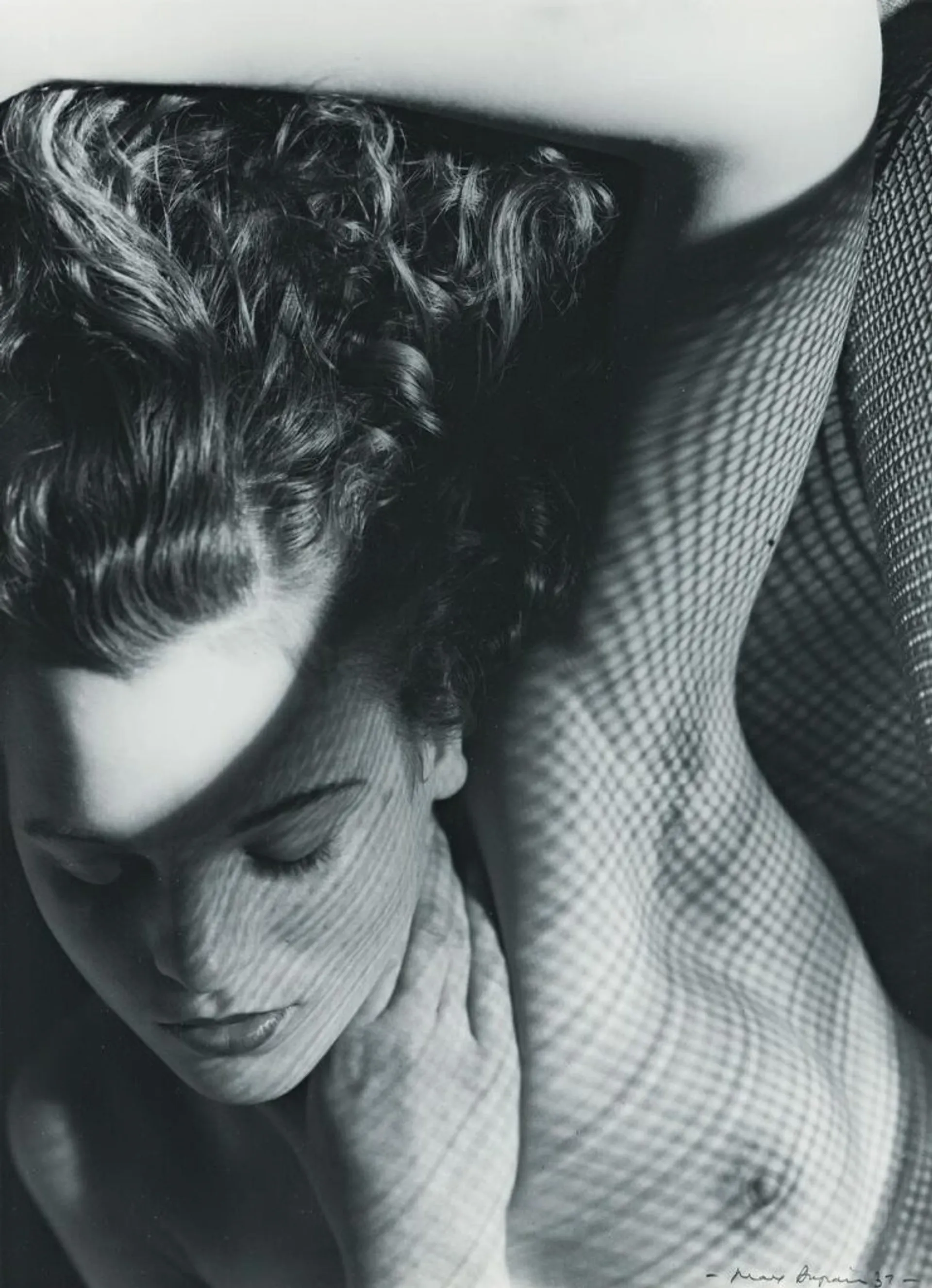 JEAN WITH WIRE MESH