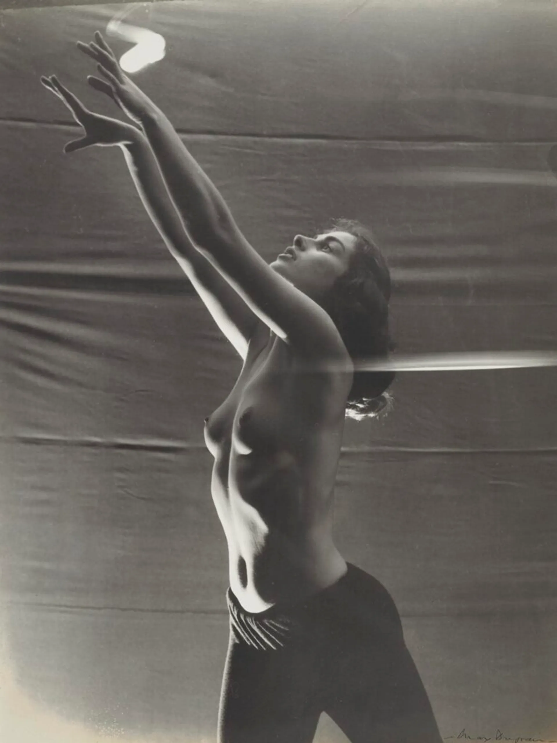 DANCER