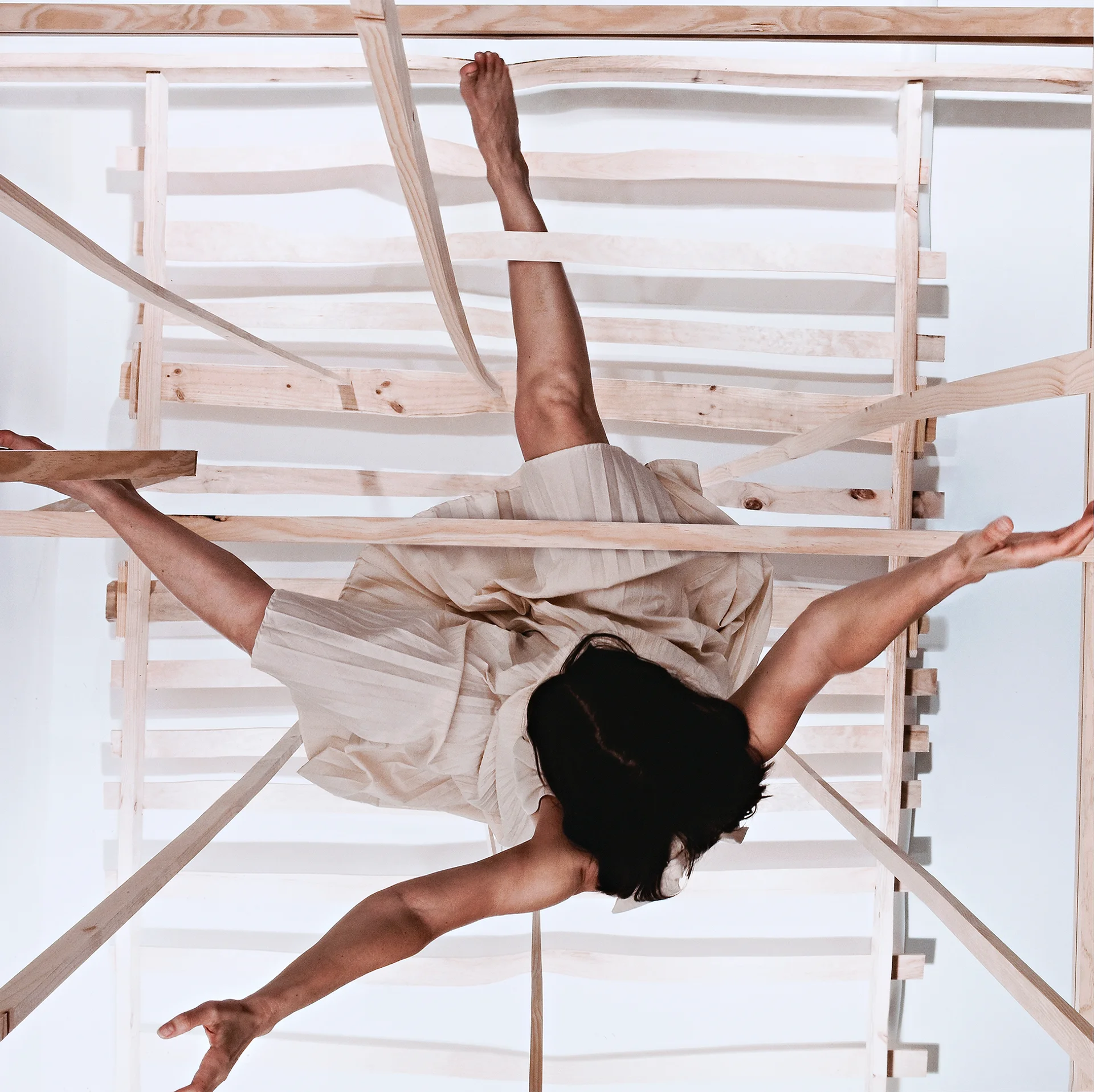 ESCAPE ARTIST: CASTAWAY 3