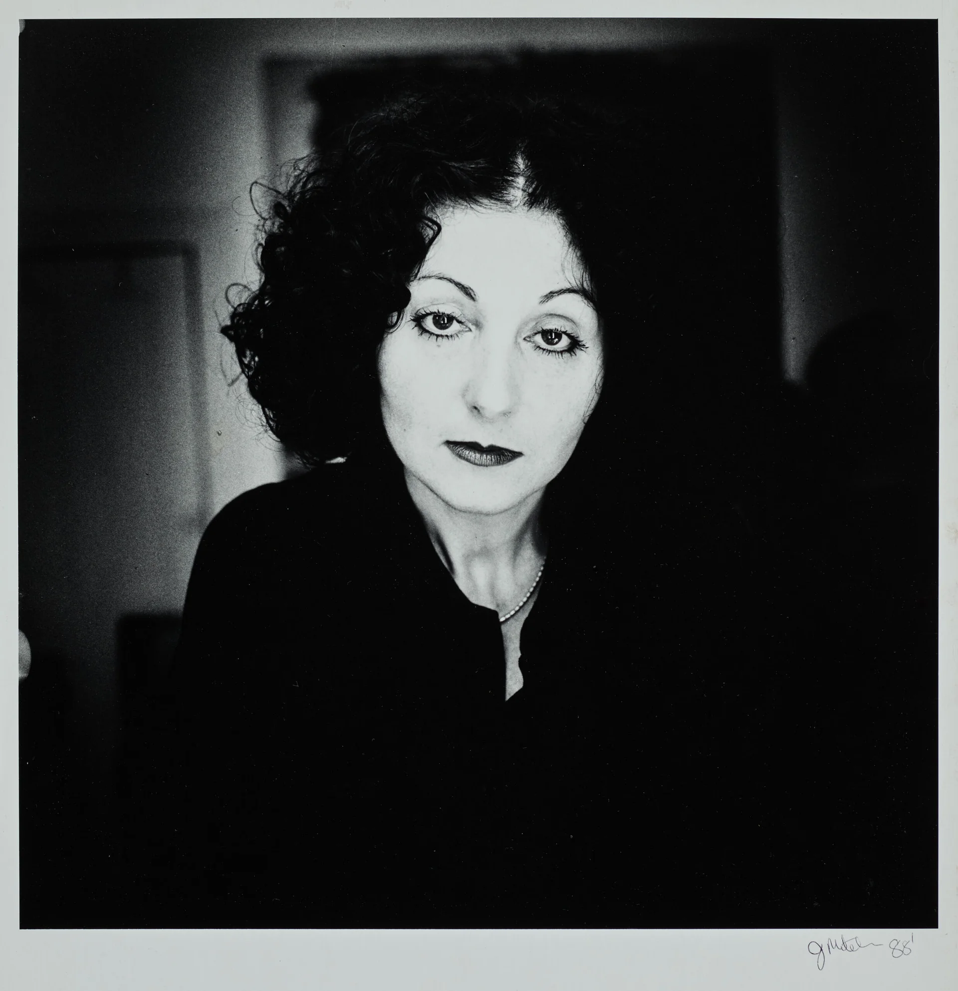 10 PORTRAITS OF AUSTRALIAN WRITERS AND ARTISTS