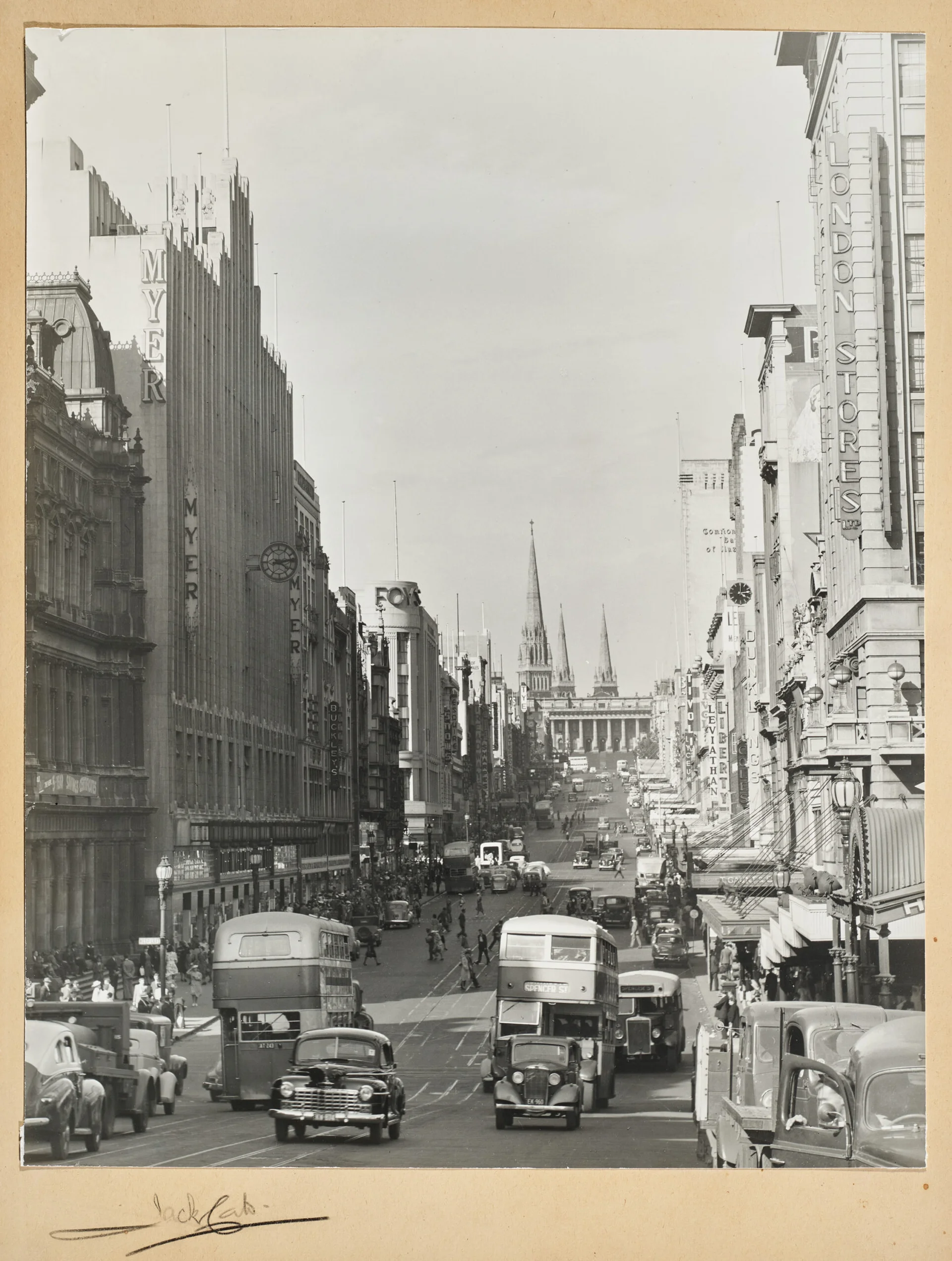 FOUR IMAGES OF MELBOURNE