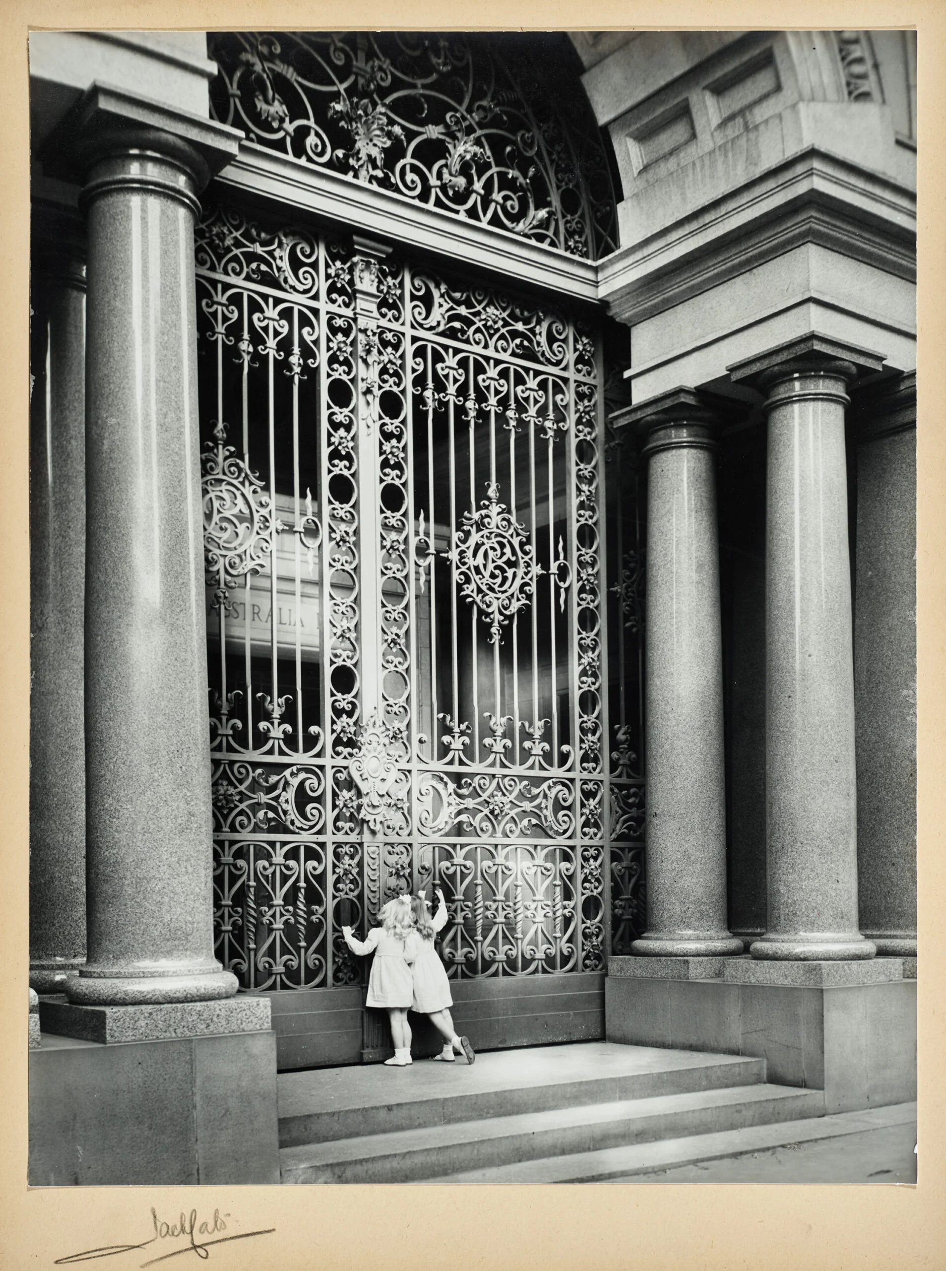 FOUR IMAGES OF MELBOURNE